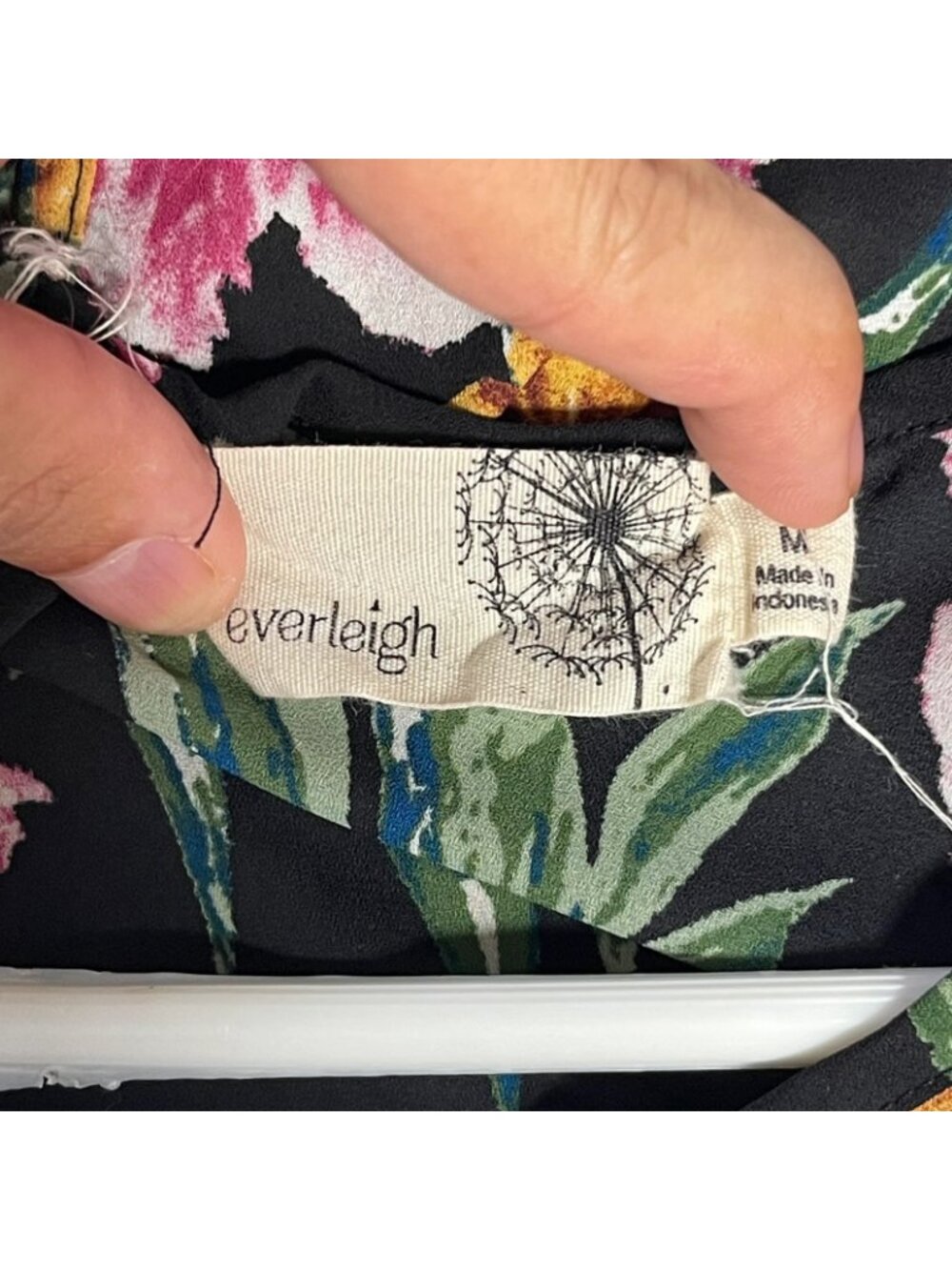 Everleigh Floral Tank Blouse Black Pink Medium - Picture 3 of 4